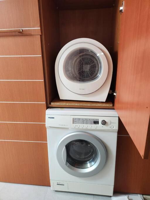 Cute And Cozy House - 5min To Sinsa Station, 1min To Garosugil