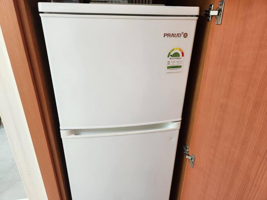 Cute And Cozy House - 5min To Sinsa Station, 1min To Garosugil