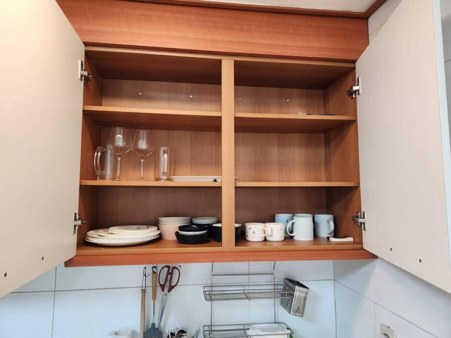 Apartment Cute And Cozy House - 5min To Sinsa Station, 1min To Garosugil *