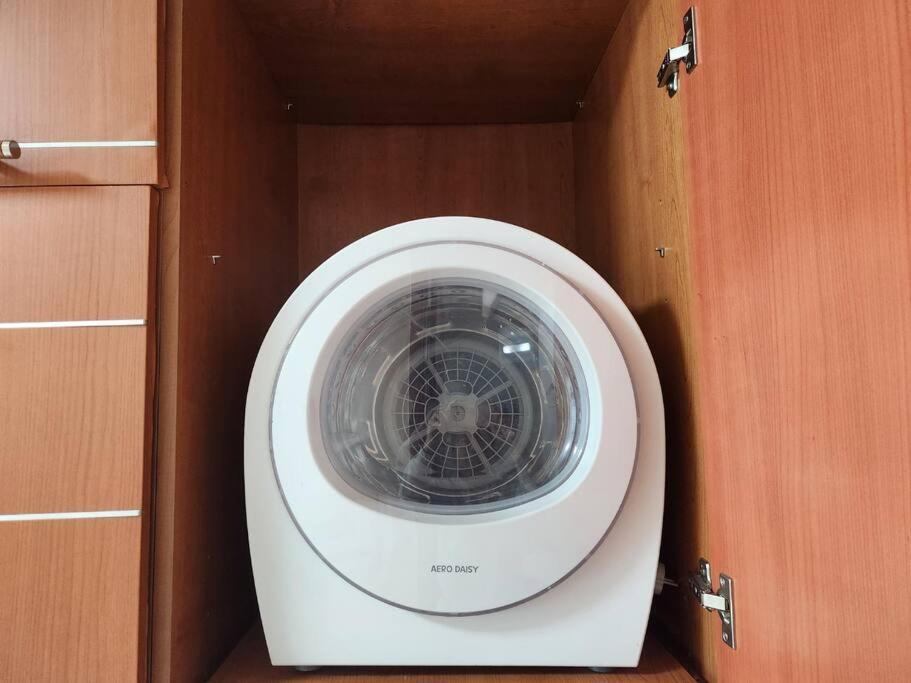 Apartment Cute And Cozy House - 5min To Sinsa Station, 1min To Garosugil *